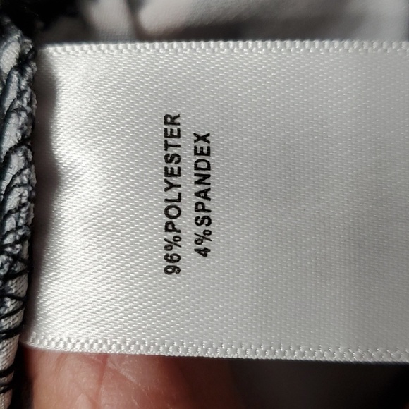 Cleo mature woman's top,‎ wing sleeves,  a little bling. Size XL. Great u… - Picture 9 of 14